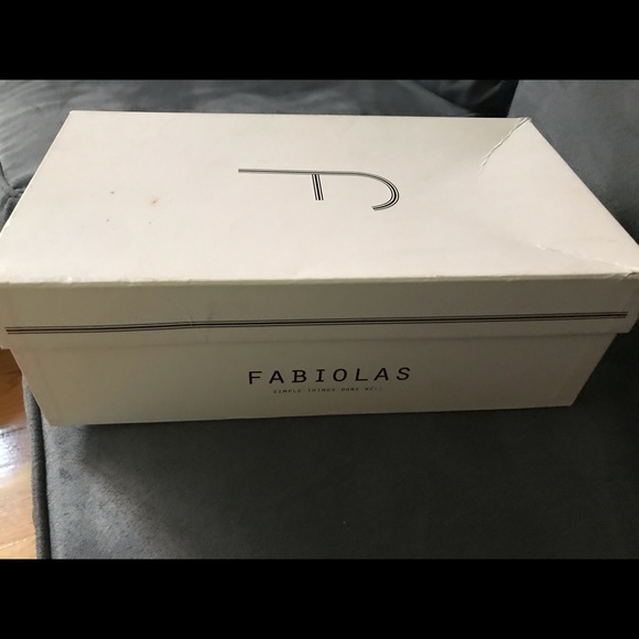 Fabiolas Tan Suede Tie-up Espadrilles, size 7 1/2 - Picture 12 of 13